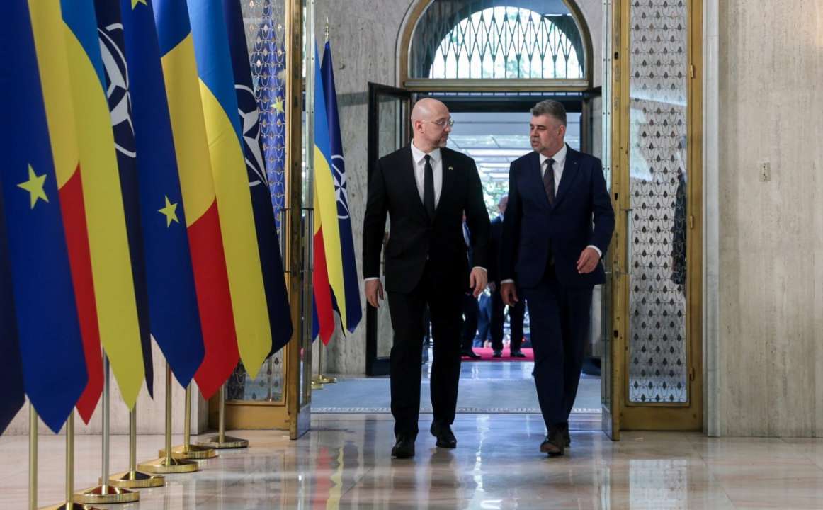 Шмигаль в Бухаресті зустрівся з румунським колегою: підписаний важливий документ (деталі) Шмигаль в Бухаресті зустрівся з румунським колегою: підписаний важливий документ (деталі)