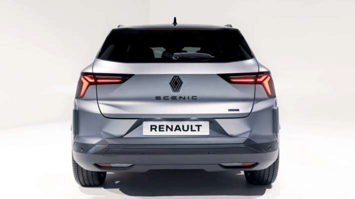Фото: Renault Обошел BMW 5 серии и Peugeot 3008: электрокроссовер Renault признан автомобилем года