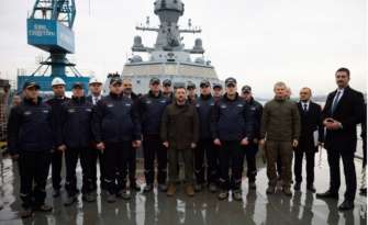 Зеленський ознайомився з будівництвом корветів для ВМС України та зустрівся з українськими військовими. Фото: ВМС України туреччина зеленський корвет імені Івана Виговського