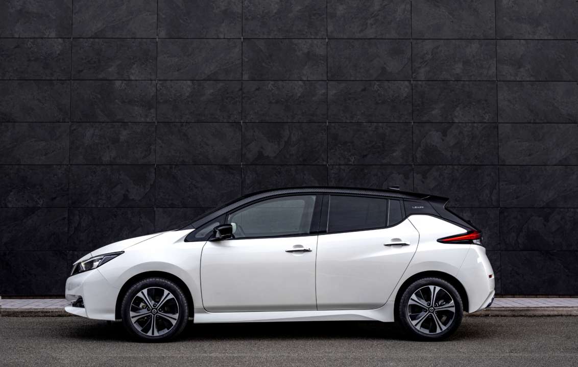 Nissan випустили спеціальну версію електрокара LEAF10