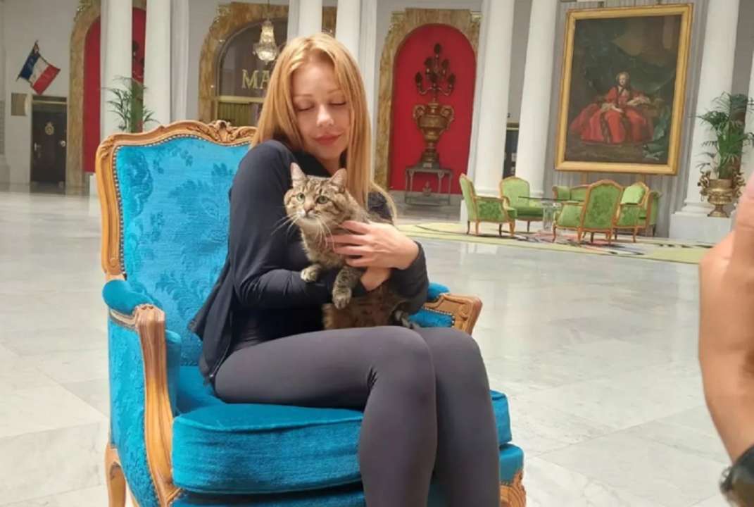 Тина Кароль познакомилась с котом Степаном