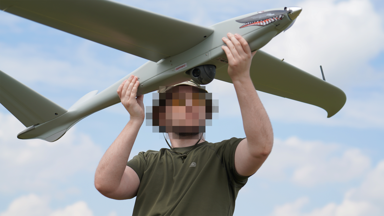 MINI SHARK: Ukrspecsystems показала миниатюрный дрон-разведчик