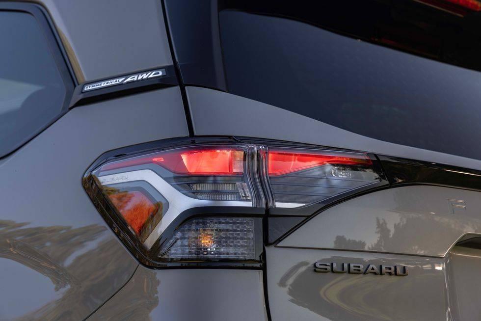 Фото: Subaru Меньше шума, больше управляемости: Subaru показала новый Forester