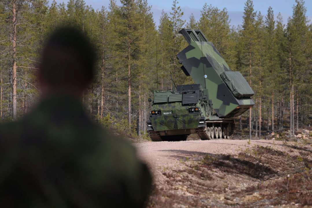 США передадуть Україні більше далекобійних РСЗВ/Фото: Getty Images