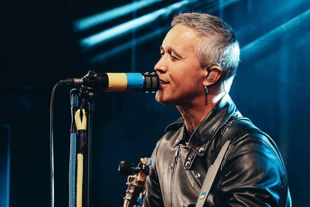 Сергей Бабкин спел рождественский гимн "Тиха ніч"/Фото: Instagram Сергей Бабкин спел рождественский гимн "Тиха ніч"/Фото: Instagram