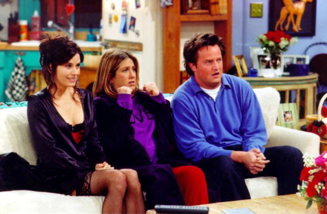 Сериалы на любой вкус: отдохните после работы с любимыми героями