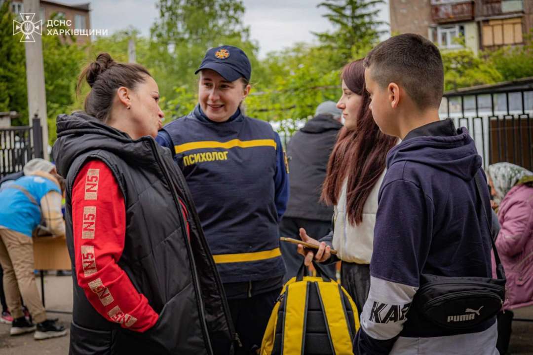 Спасатели продолжают эвакуацию из населенных пунктов Волчанской громады Харьковщины