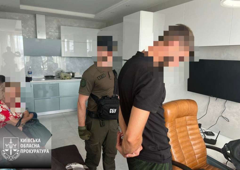 СБУ затримала агентів гру, які організували "спостережні пункти" в орендованих квартирах Києва, щоб коригувати обстріли/Фото: КИївська обласна прокуратура