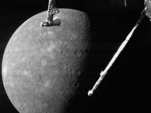 Космический аппарат совершил ближайший в истории пролет мимо Меркурия/Фото: ESA / BepiColombo / MTM Космический аппарат поделился новыми снимками Меркурия, пролетая мимо планеты ближе всего в истории