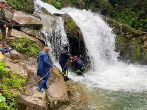 Фото: ГСЧС Во Львовской области во время экскурсии на водопаде умер школьник