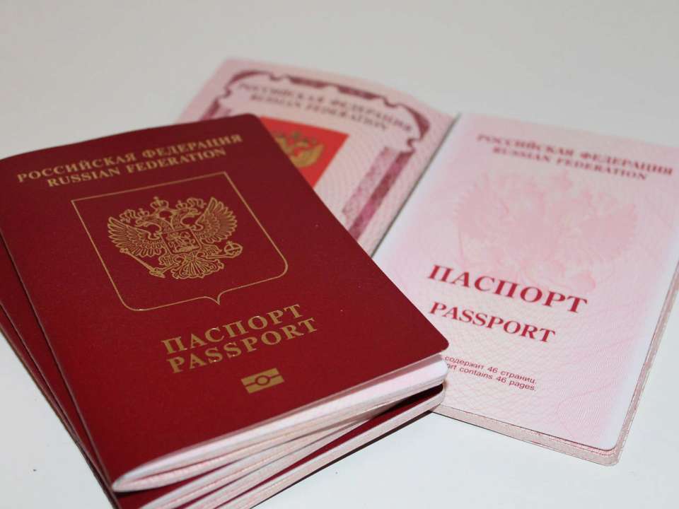 Російські дикуни у Європі: в Іспанії громадянин рф накинувся з матами на українок – відео