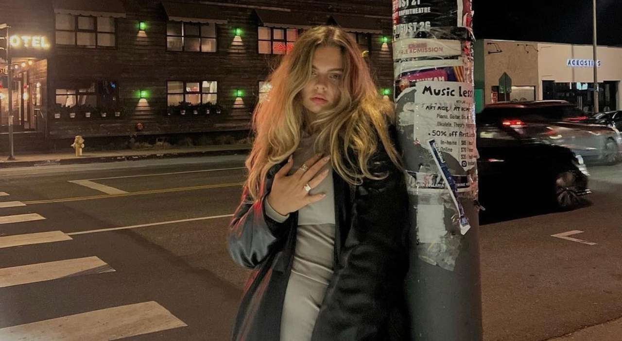 Дочь Фреймут показала соблазнительные снимки/Фото: zlata_mitchell/instagram 17-летняя дочь Фреймут поразила соблазнительными снимками: как отреагировала мама