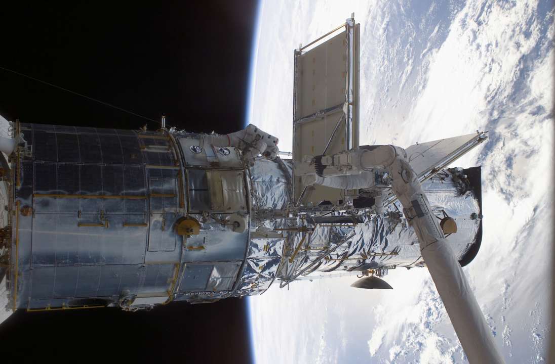 В об'єктив телескопу Hubble потрапила "галактика-дивак"