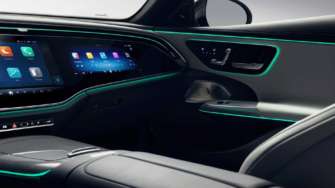 Фото: Mercedes Ще більше моніторів та селфі-камера: Mercedes показала інтер’єр нового E-Class