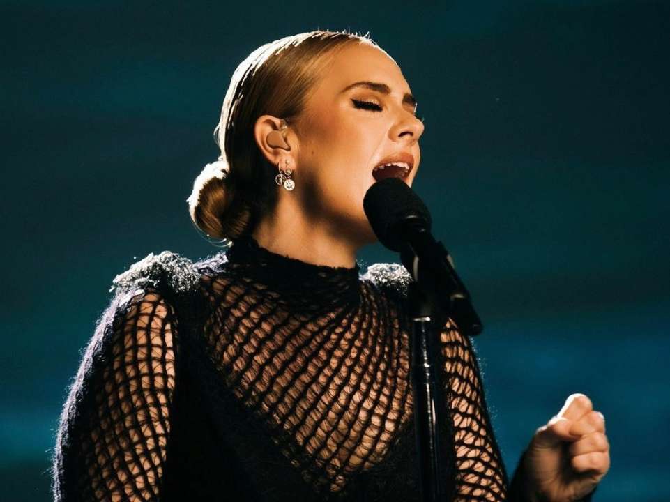 Adele випустила кліп на пісню "Oh My God" / Фото: Adele for Instagram Адель