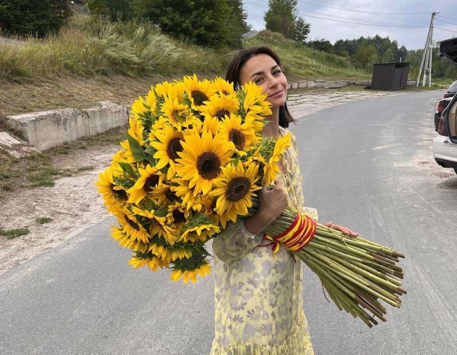 Илона Гвоздева устроила небольшой праздник в честь своего дня рождения/Фото: instagram/ilonagvozdeva "Невероятный день, наполненный любовью": Илона Гвоздева показала, как отпраздновала 34-летие