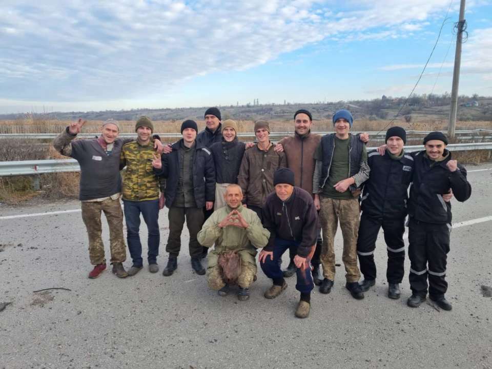 Украина провела очередной обмен пленными: среди освобожденных – 74 защитника "Азовстали"
