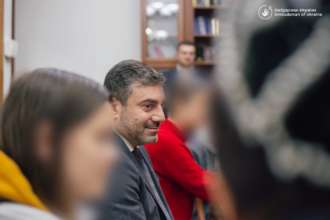 Повернення дітей Четверо дітей повернулись додому – деякі не бачились з батьками з початку вторгнення