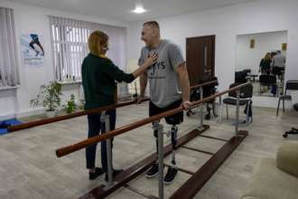 Такие изменения расширят доступ всех, кто в этом нуждается, к протезированию/Фото: Paula Bronstein/Getty Images Украинцам расширили доступ к протезированию: что изменилось