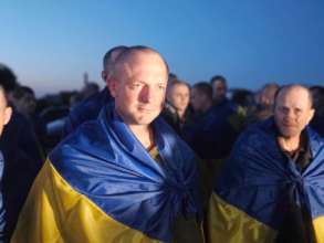 Українці, звільнені з полону 25 червня/Фото: Володимир Зеленський Українці, звільнені з полону 25 червня/Фото: Володимир Зеленський
