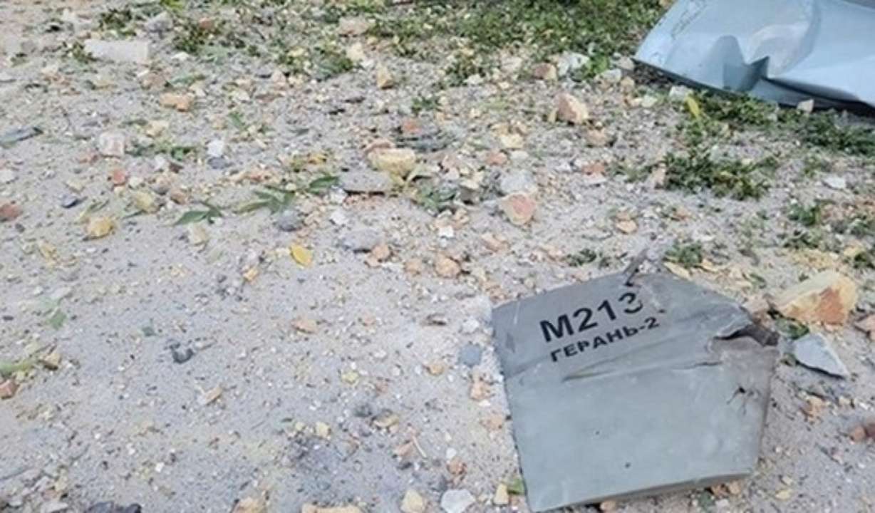 Чому не можна торкатися уламків збитих дронів. Фото: ДСНС небезпека дронів