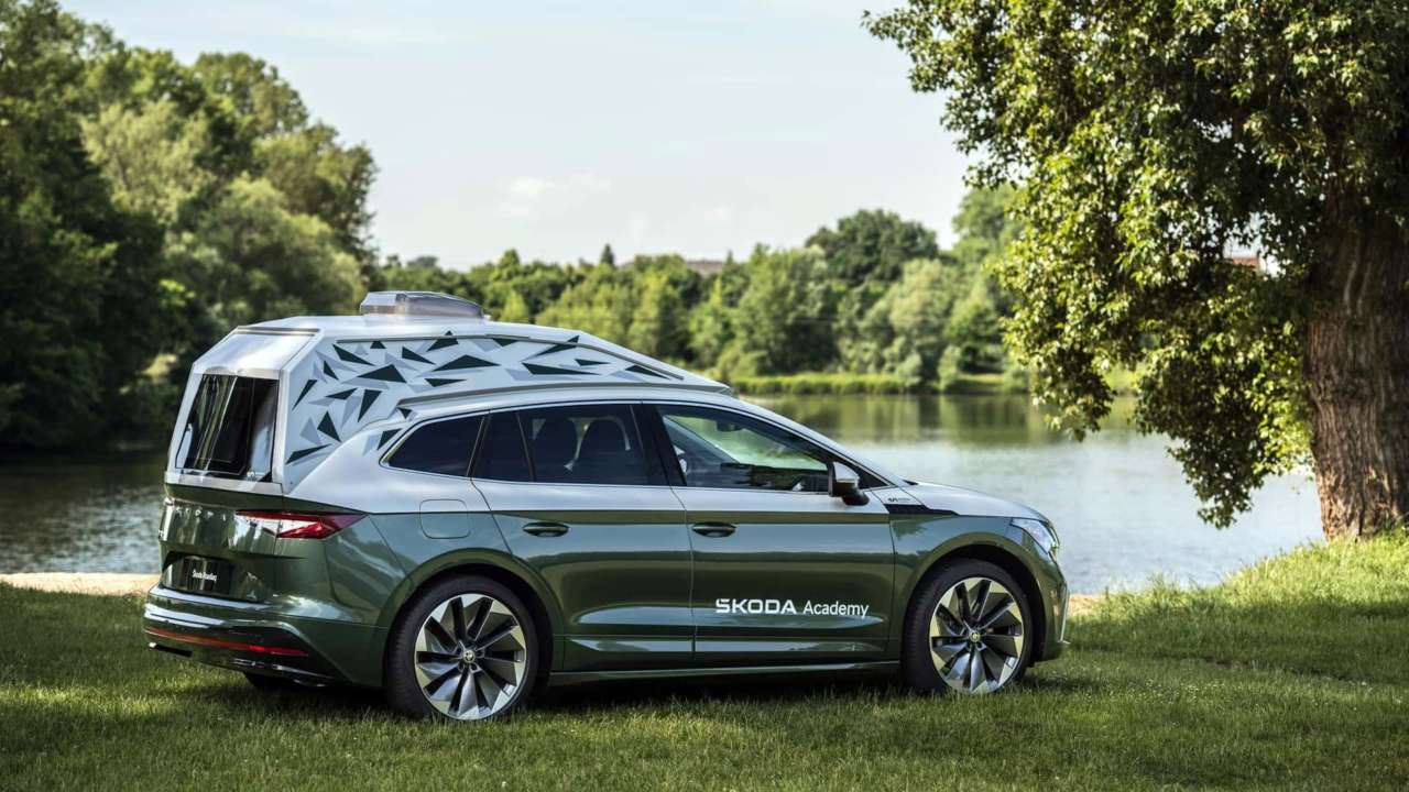 Студенты школы Skoda превратили электрокроссовер в кемпер/Фото: Skoda Skoda Roadiaq
