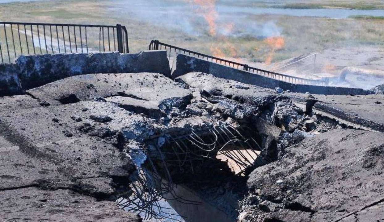 Силы обороны Украины поразили два ключевых пути сообщения оккупантов/Фото: telegram СтратКом ВСУ подтвердил причастность к поражению Чонгарского и Генического мостов