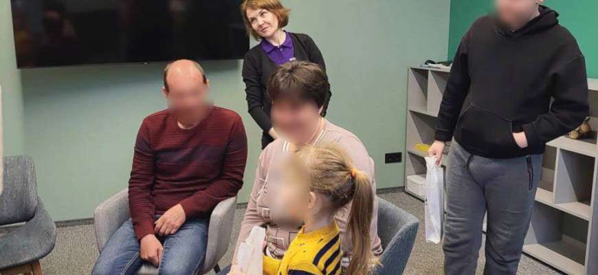 Фото з ТГ-каналу Омбудсман Лубінець Дмитро На підконтрольну Україні територію вивезли ще одну сім’ю з двома дітьми