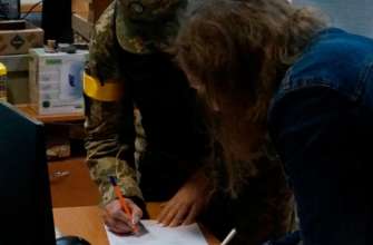 Фото: Тероборона Одессы/Facebook В Одессе бойцы терробороны во время рытья окопов обнаружили античные амфоры