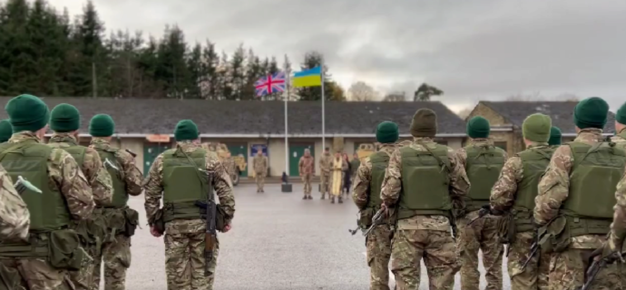 Минобороны Великобритании поздравило украинских военных с Рождеством. Фото: Скриншот с видео ВСУ
