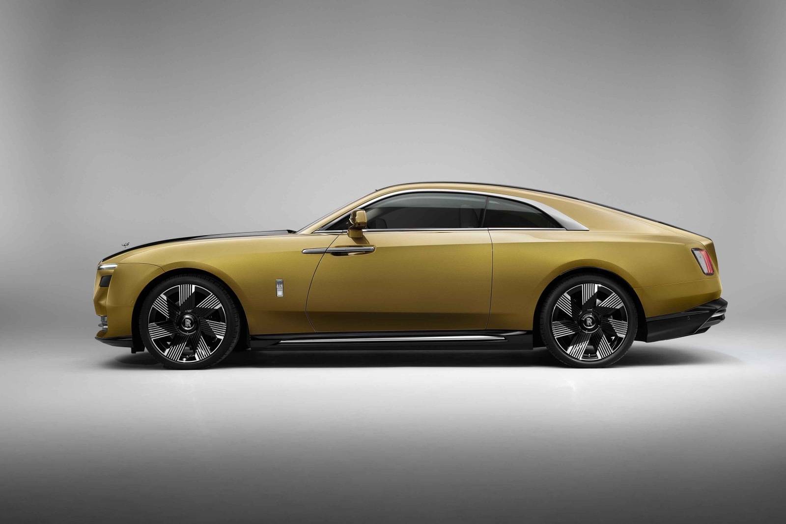Фото: Rolls-Royce Шедеври автомобільного мистецтва: 10 найочікуваніших люксових автівок, які з’являться у 2023 році
