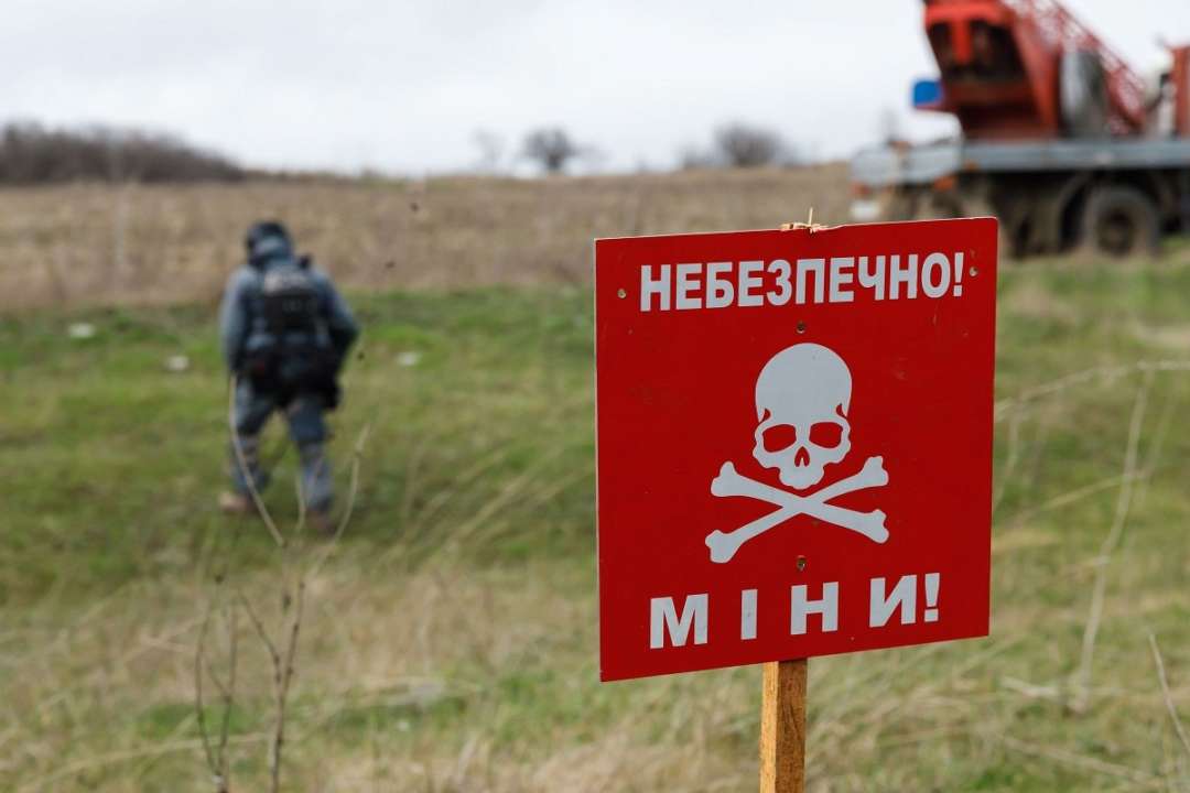 У Харківській області на міні підірвалися двоє чоловіків/Фото: Олег Синєгубов/Telegram На Харківщині у полі підірвався трактор: двоє чоловіків загинули