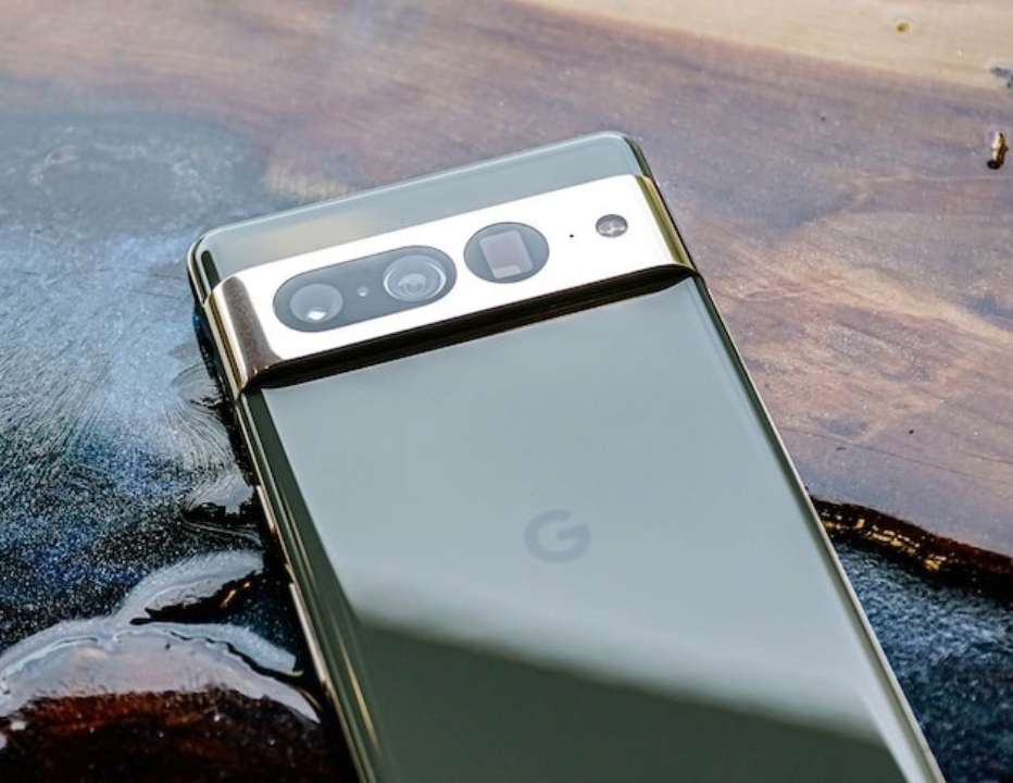 В Сеть слили "живые" фото нового Google Pixel 8/Фото: Triyansh Gill/Unsplash Google Pixel 7