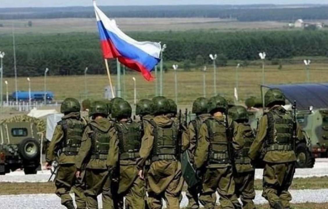 російські військові