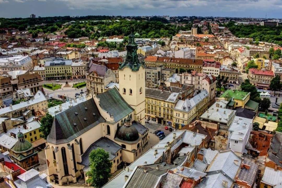 Джерело:kidpassage/Konstantin Brizhnichenk Дома в Львові