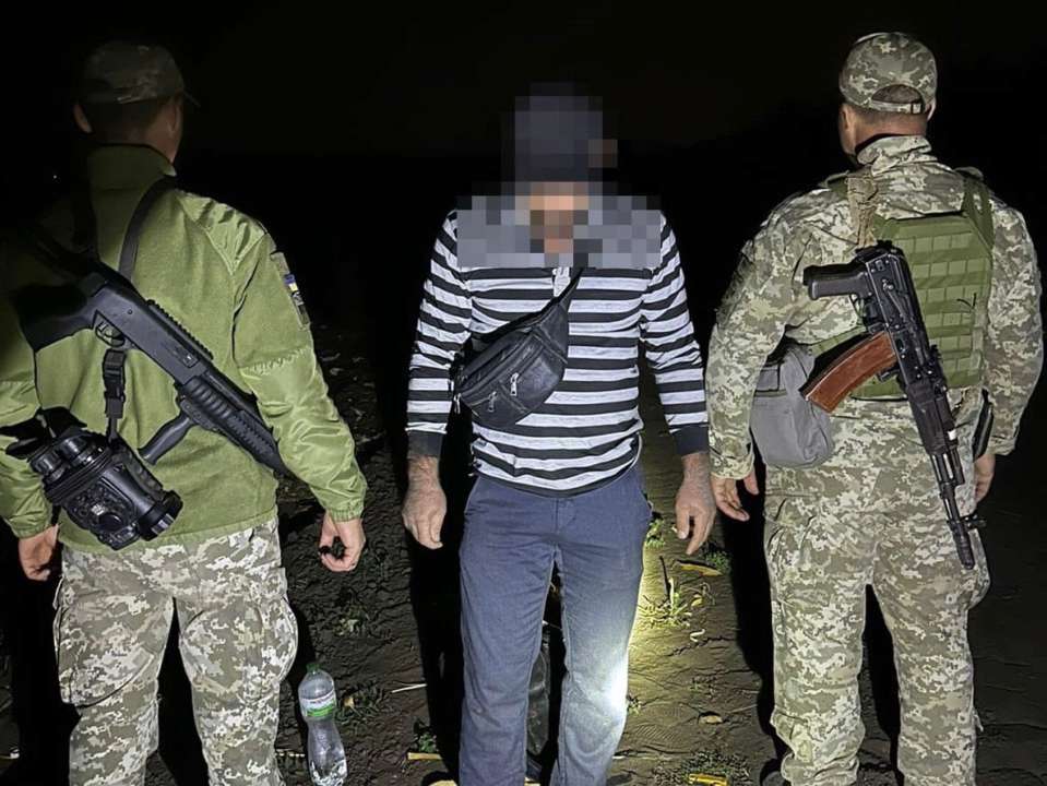 Почти 400 нарушителей границы задержали в сентябре пограничники Мукачевского отряда/Фото: Южное региональное управление Госпогранслужбы Почти 400 нарушителей границы задержали в сентябре пограничники Мукачевского отряда/Фото: Южное региональное управление Госпогранслужбы