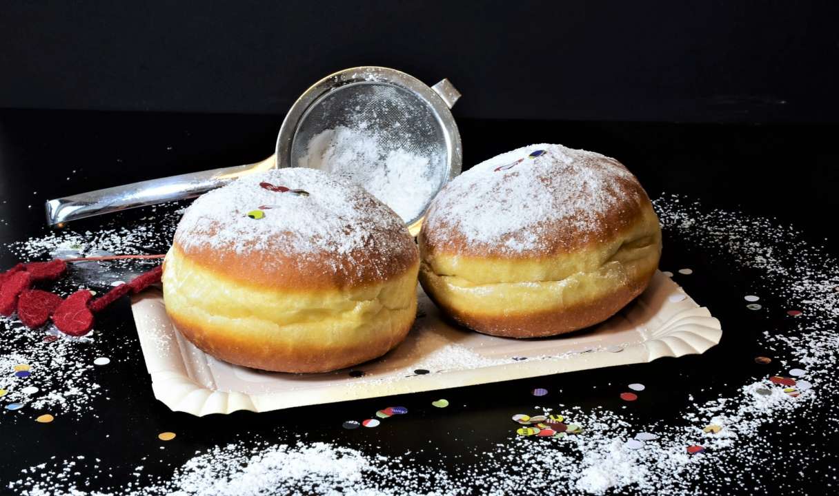 Сырные пончики: простой рецепт домашних вкусностей