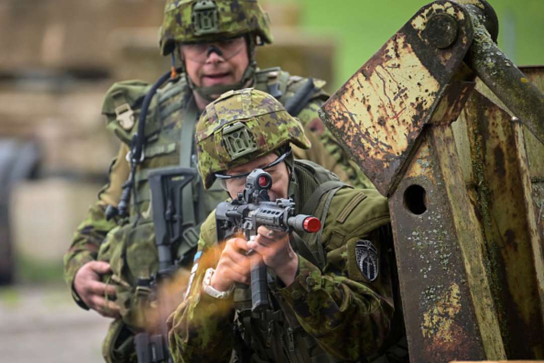 ЗСУ ліквідували два ворожі склади з боєприпасами/Фото: Jeff J Mitchell/Getty Images Майстерна робота: на Запоріжжі ЗСУ ліквідували два десятки окупантів та 2 склади боєприпасів