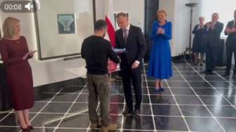 З'явилося відео офіційної церемонії зустрічі Президента України Володимира Зеленського та Президента Республіки Польща Анджея Дуди З'явилося відео офіційної церемонії зустрічі Президента України Володимира Зеленського та Президента Республіки Польща Анджея Дуди