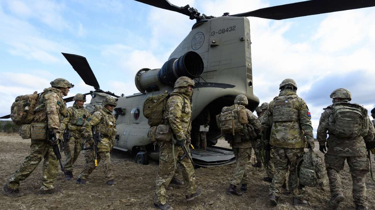 Страны НАТО проведут обучение летом у границы с россией. Фото: GettyImages/Автор- Leon Neal НАТО обучение