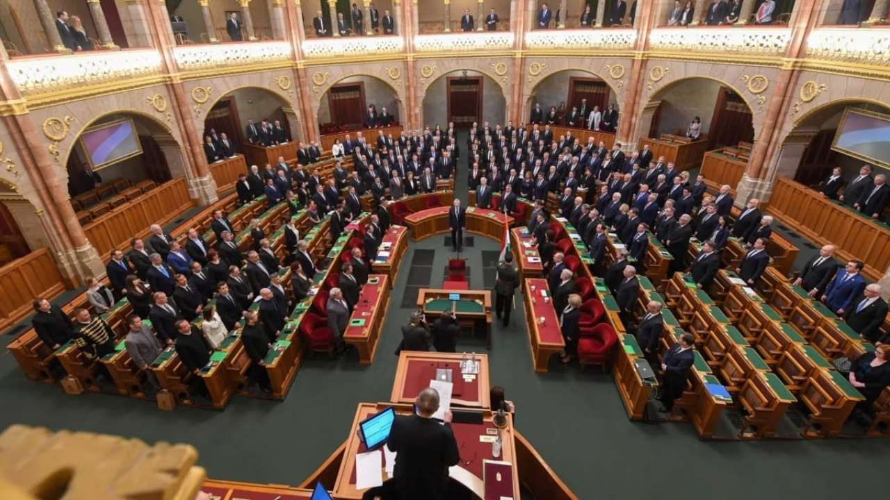 Венгерский парламент на внеочередной сессии рассмотрит вступление Швеции в НАТО