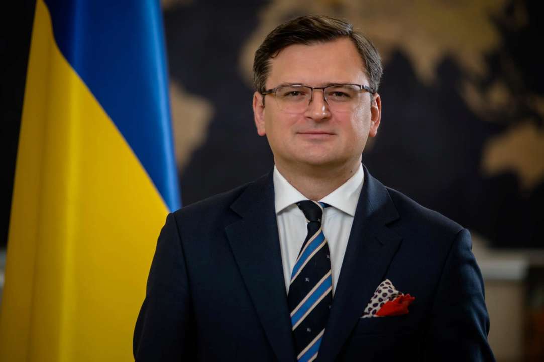 Китай может стать гарантом безопасности Украины/Фото: Dmytro Kuleba/Facebook Знак доверия и уважения: Украина предложила Китаю стать гарантом безопасности
