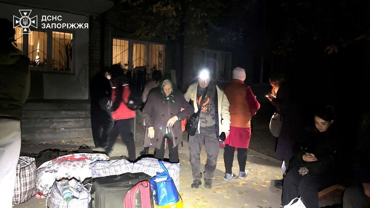 Последствия вражеских обстрелов по состоянию на 11 ноября В Кривом Роге поврежден пятиэтажный дом: последствия вражеских атак на 11 ноября