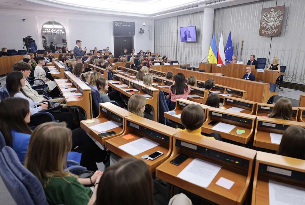 Сенат Польщі одноголосно визнав владу рф терористичним режимом