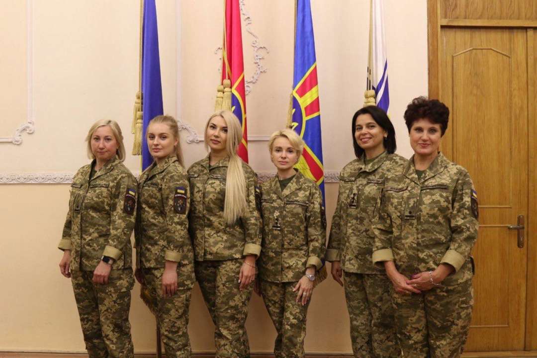В Минобороны презентовали обновленную летнюю полевую женскую форму одежды/Фото: Министерство обороны В Минобороны презентовали обновленную летнюю полевую женскую форму одежды/Фото: Министерство обороны