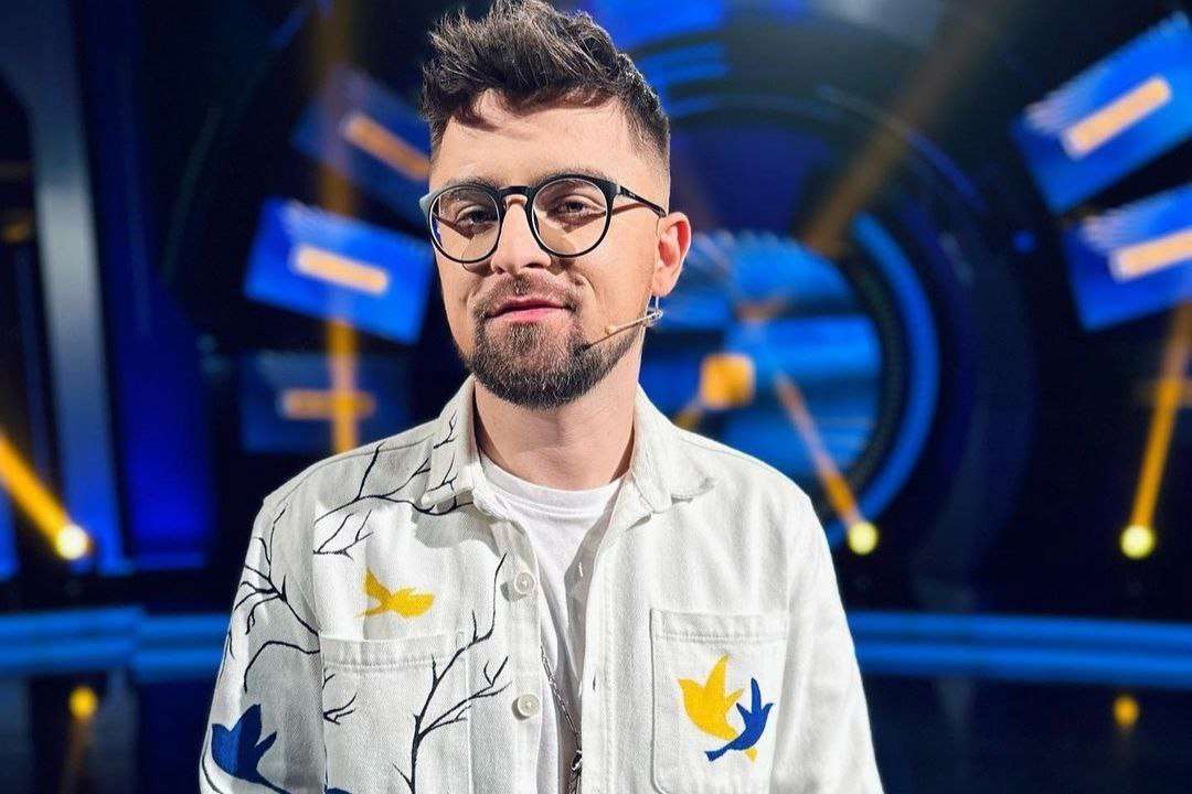 У Варшаві розбили автівку українського співака / Фото: Instagram/julikofficial "Думаю, це були росіяни": у Варшаві розбили автівку українського співака. Відео