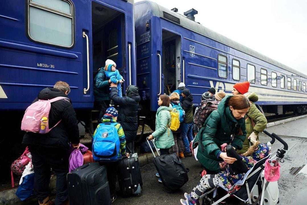 "Укрзалізниця" продовжує евакуацію людей: рейси на 7 березня