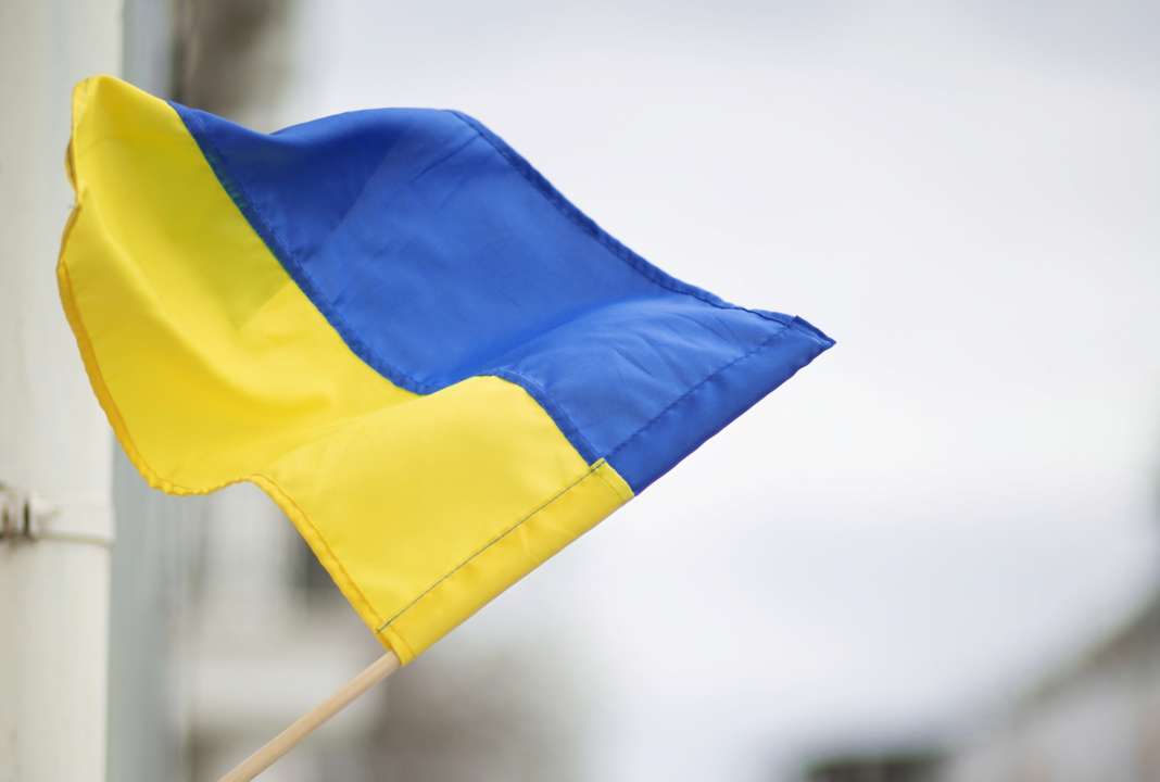 Українку в Одесі прогнали з кафе через українську мову / Фото: Freepik Прапор України