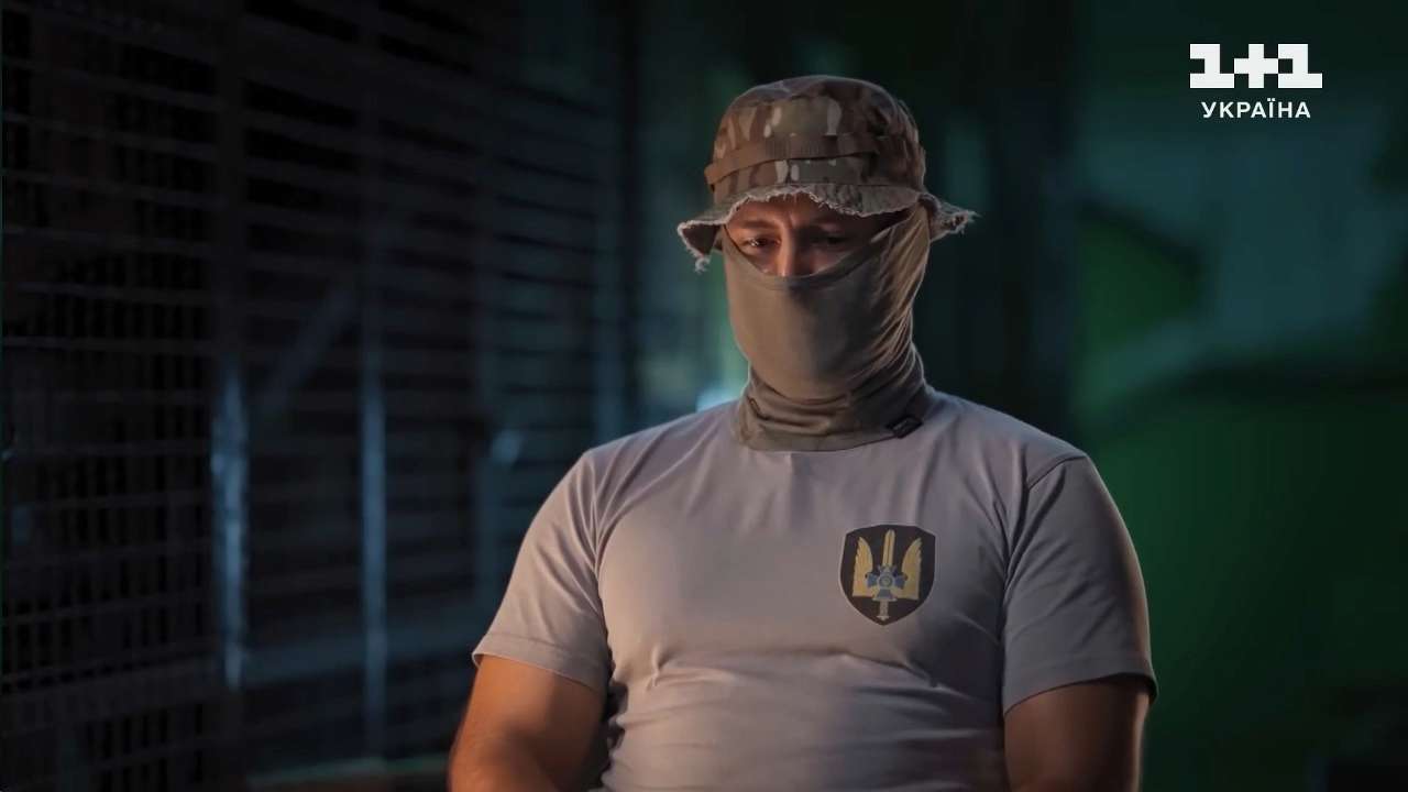 Документальна стрічка "Бахмут. Дорога життя"/Фото: скрін відео Втрачаємо найкращих: історія Олександра Вдовиченка з позивним "Банка", який загинув у Бахмуті