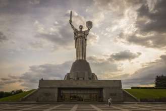 "Родина-мать" получит новое название ко Дню независимости. Фото: Wikipedia монумент "Родина-мать"
